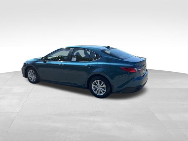 2026 Toyota Camry LE photo 3