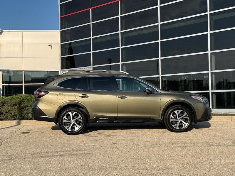 2020 Subaru Outback Touring photo 2