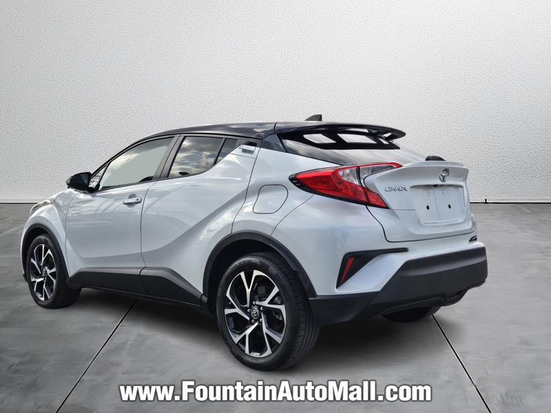 2020 Toyota C-HR LE photo 3