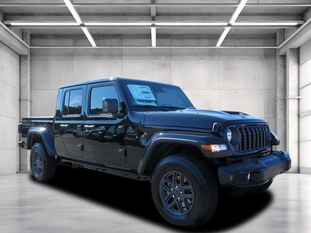 2025 Jeep Gladiator Sport S's photo