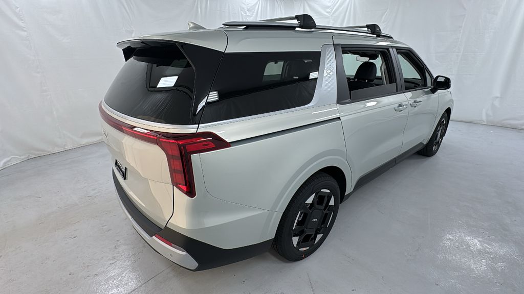 2026 Kia Carnival EX photo 3