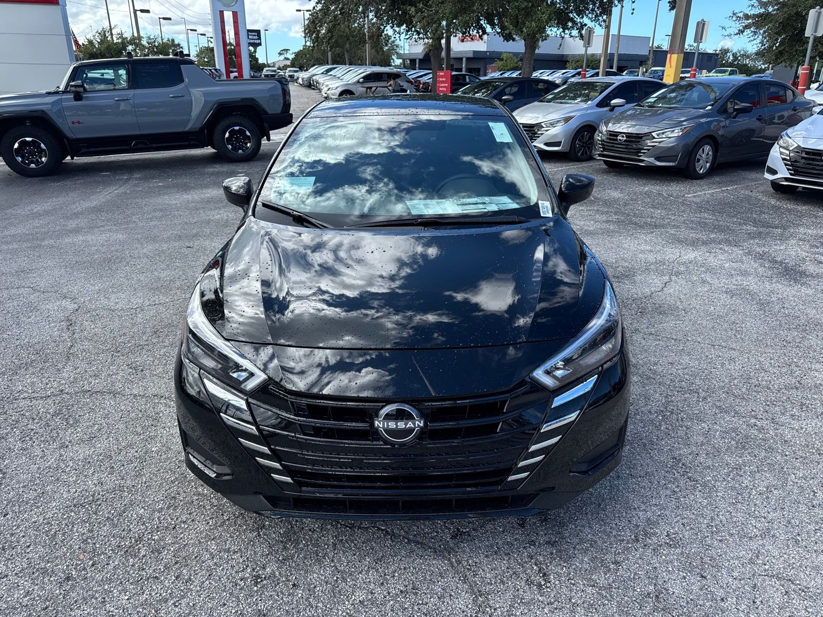 2025 Nissan Versa 1.6 SV photo 3