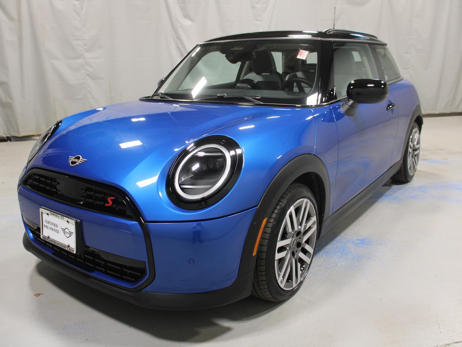 2025 MINI Hardtop 2 Door S's photo