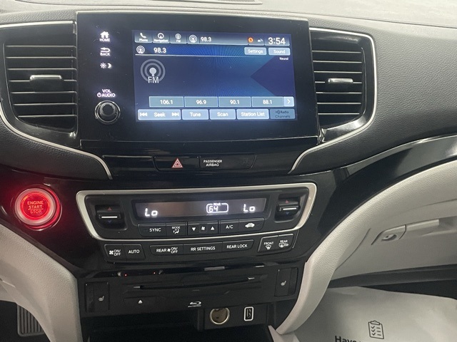 2020 Honda Pilot Touring photo 19