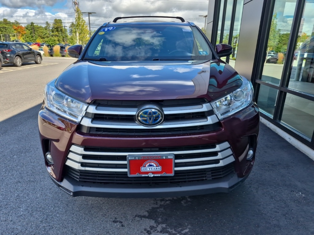 2019 Toyota Highlander Hybrid XLE photo 2