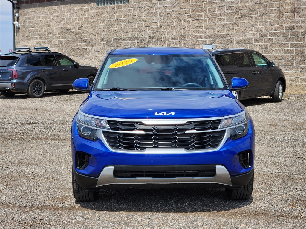 2024 Kia Seltos LX photo 5