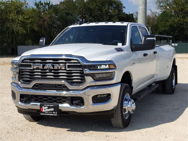 2026 Ram 3500 Tradesman photo 3