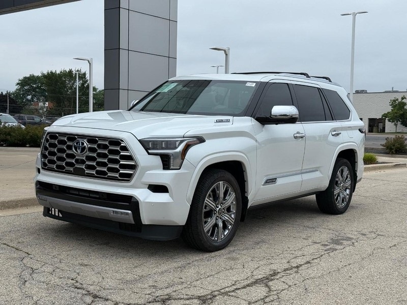 2024 Toyota Sequoia Capstone photo 4