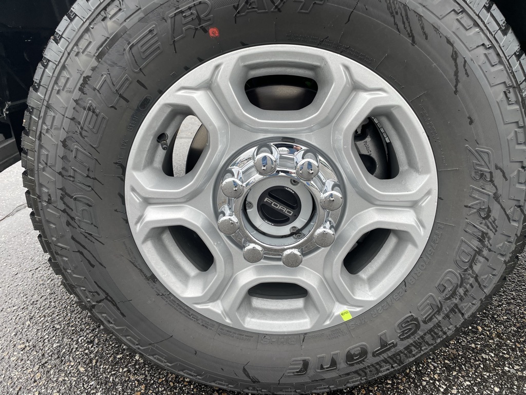 2026 Ford F-350 XLT photo 4