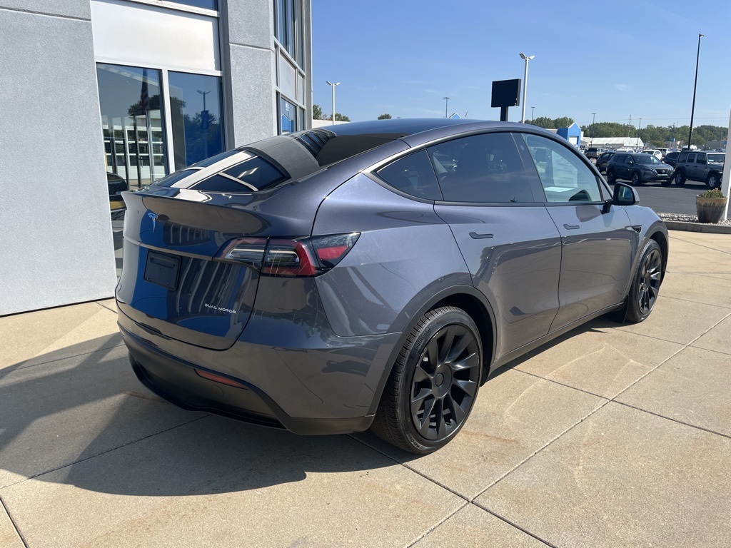 2023 Tesla Model Y Long Range photo 5