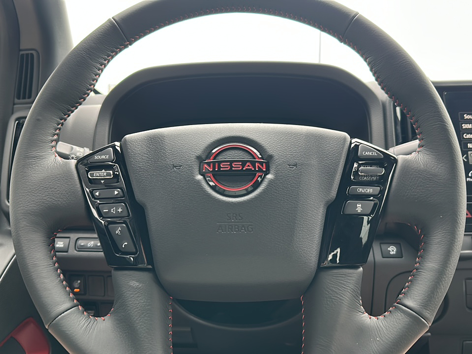 2025 Nissan Frontier PRO-X photo 9