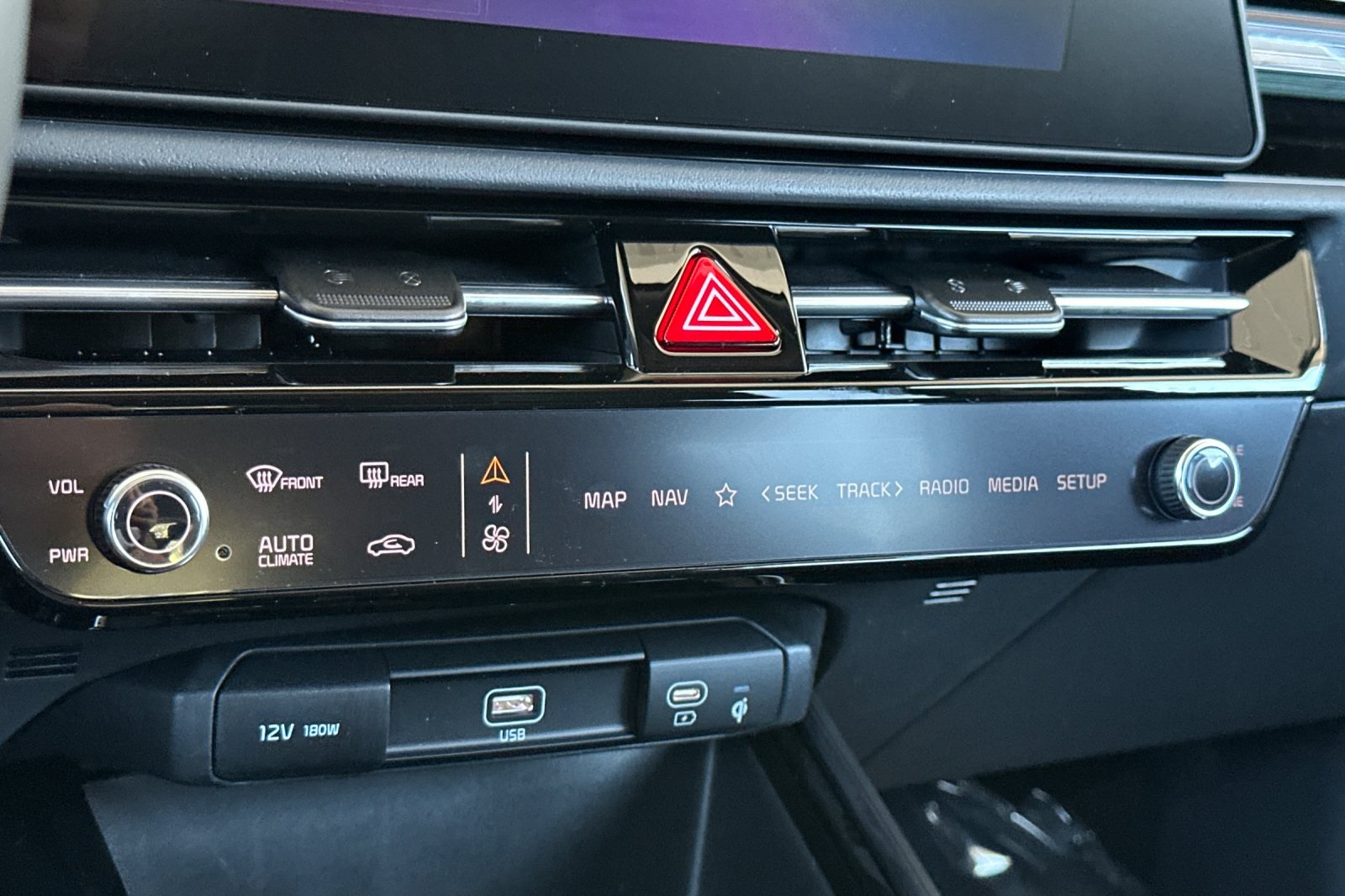 2025 Kia Niro SX Touring photo 15
