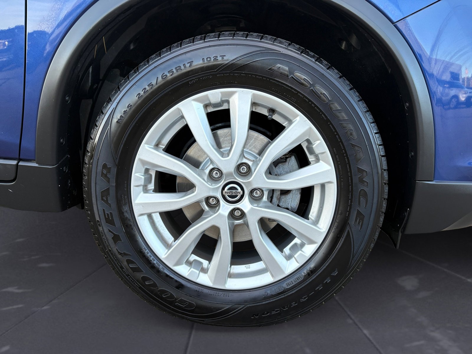 2020 Nissan Rogue SV photo 37