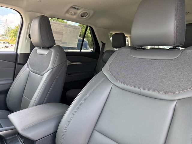 2025 Ford Explorer photo 22