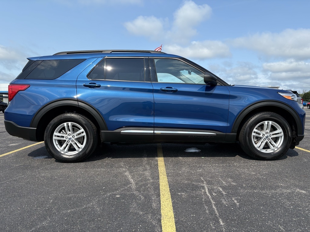 2022 Ford Explorer XLT photo 4