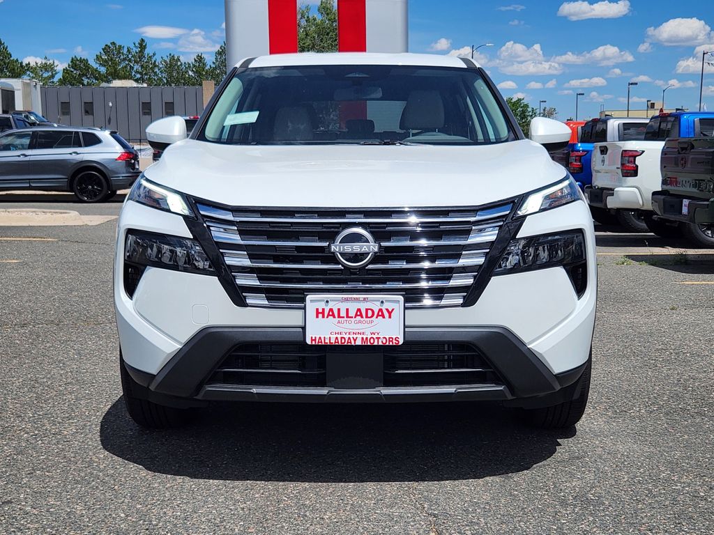 2025 Nissan Rogue SV photo 7