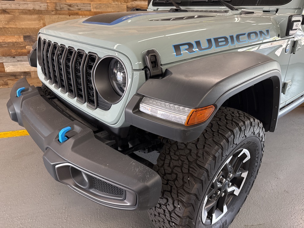 2024 Jeep Wrangler Rubicon 4xe photo 11