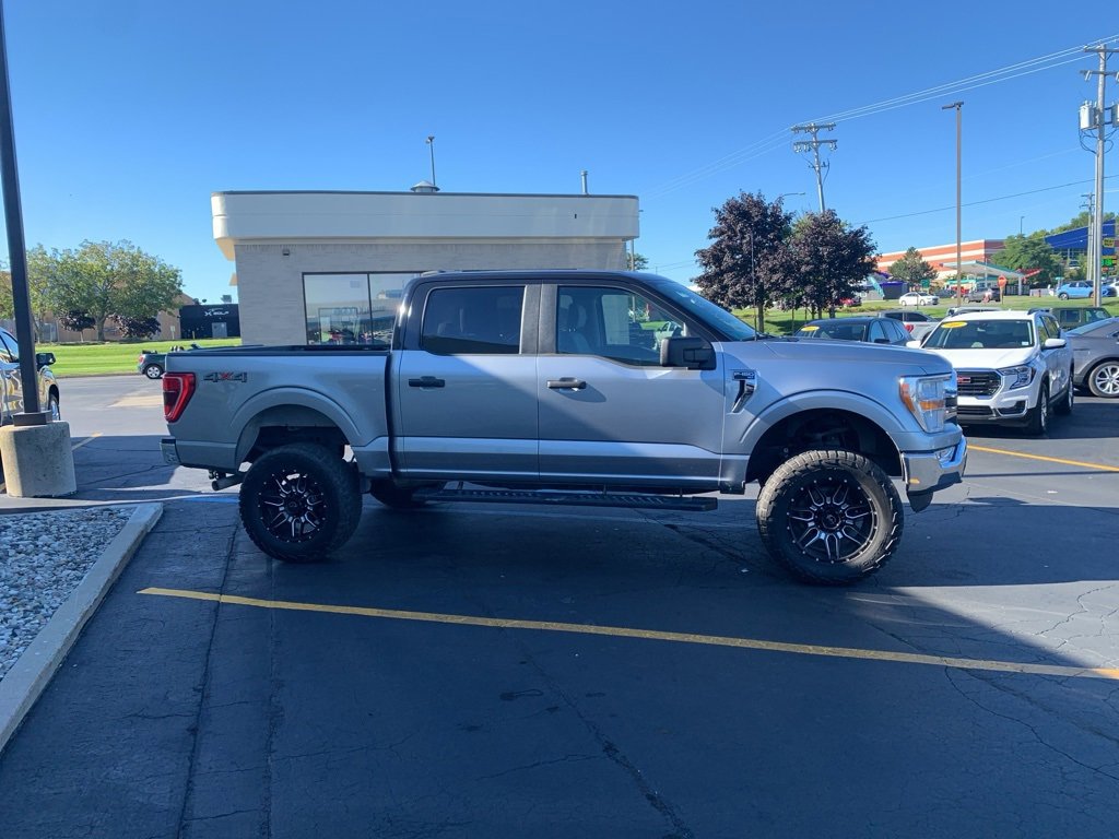2022 Ford F-150 XL photo 2