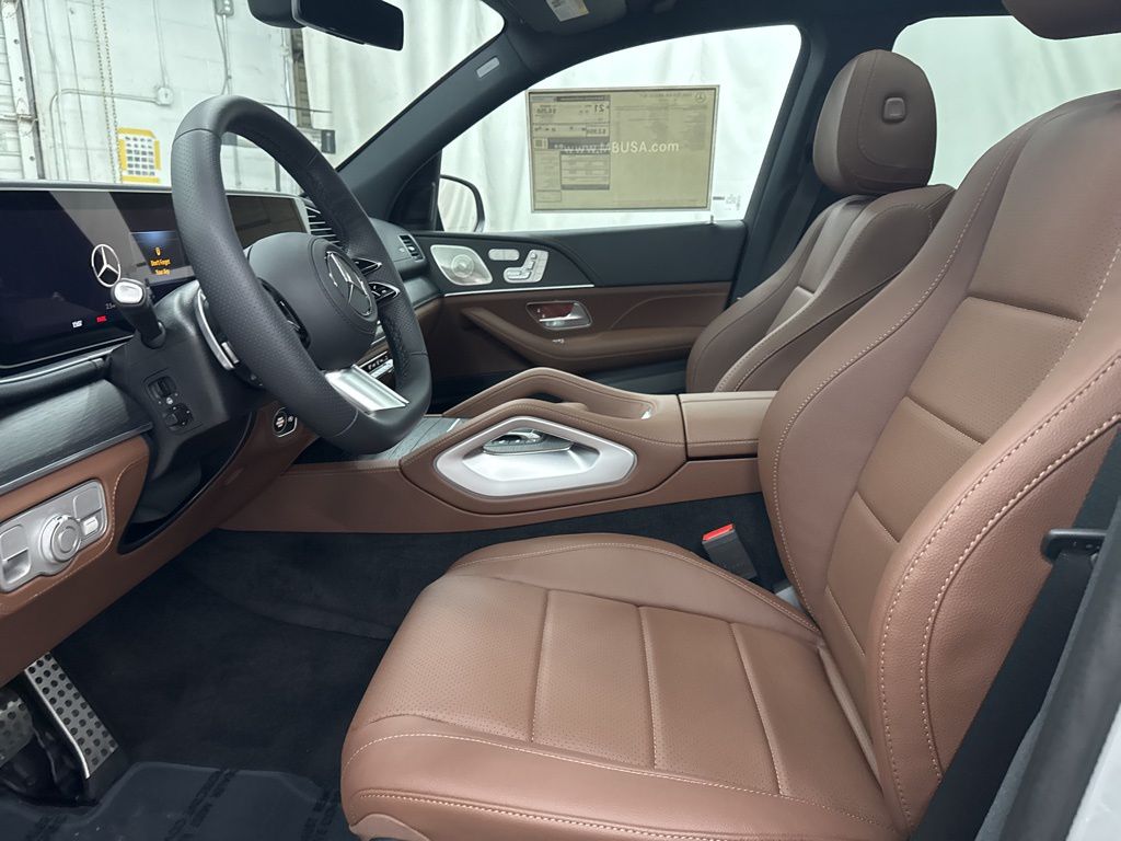 2026 Mercedes Benz GLS 450 4MATIC photo 13