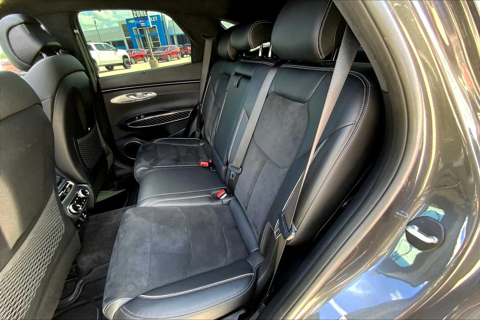 2022 Genesis GV70 3.5T Sport photo 19