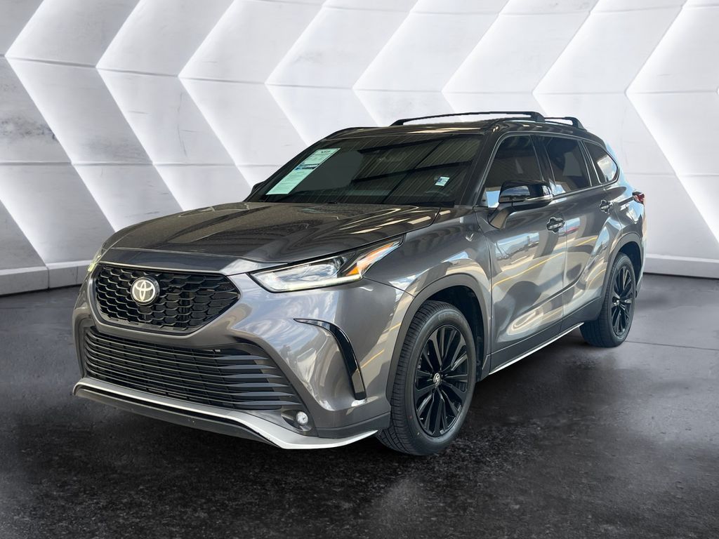 2023 Toyota Highlander XSE photo 3