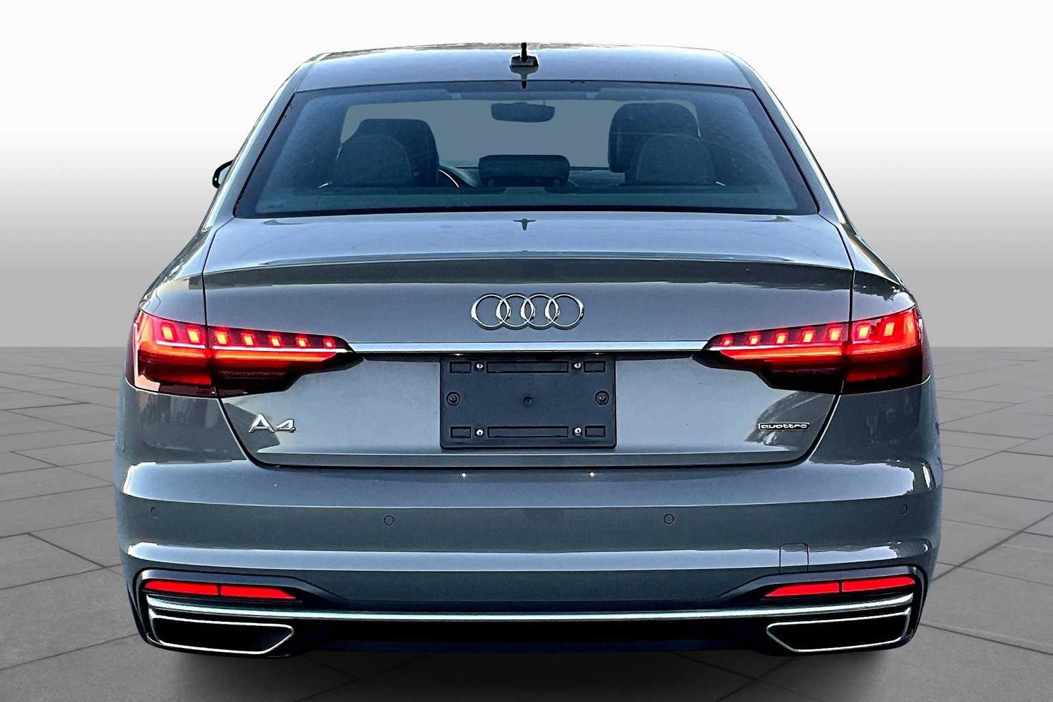 2023 Audi A4 S line Quattro Premium Plus photo 4
