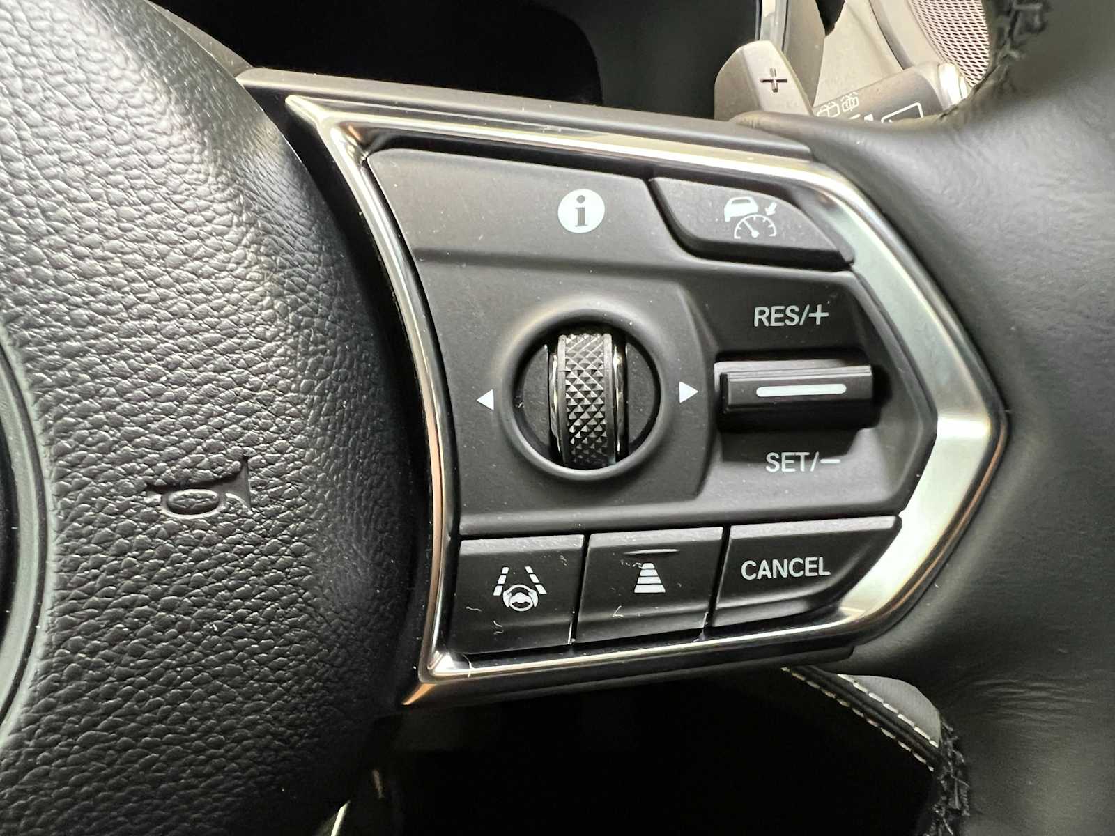 2026 Acura MDX SH-AWD Advance photo 15