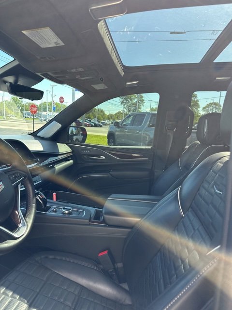 2022 Cadillac Escalade Sport Platinum photo 4
