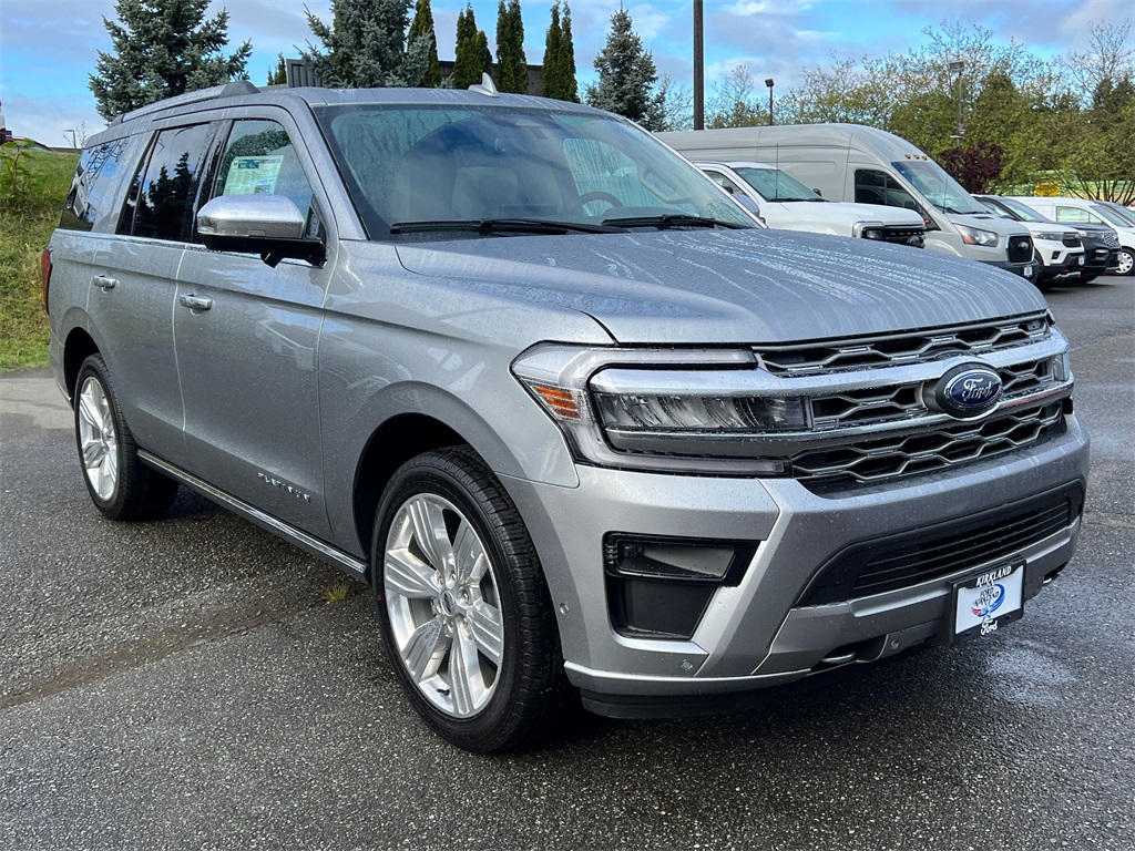 2024 Ford Expedition MAX Platinum photo 3
