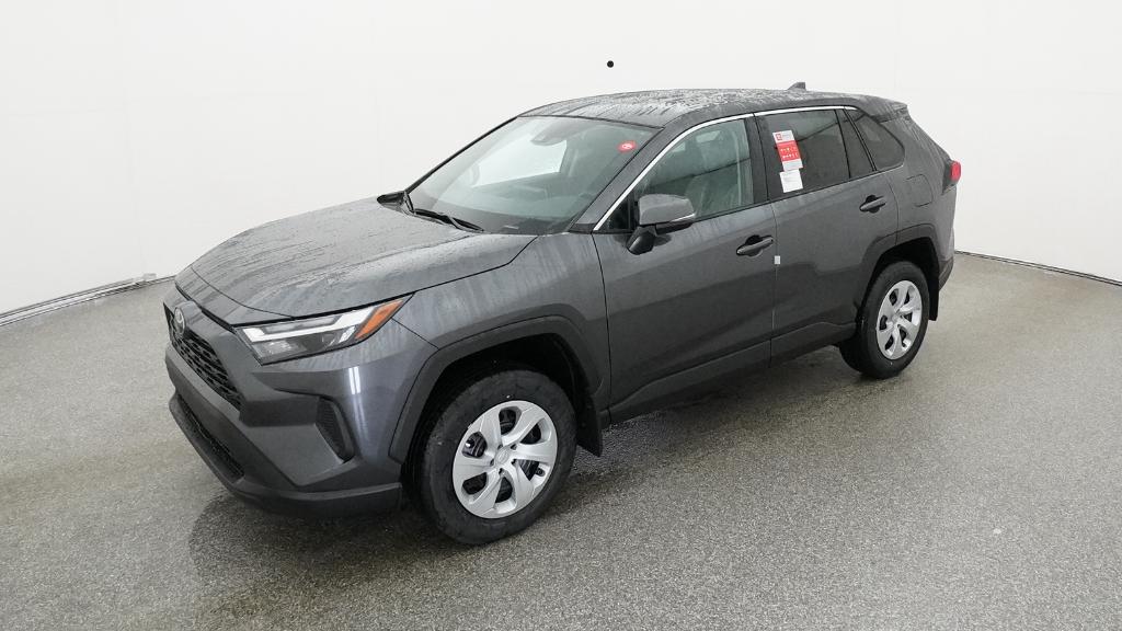 2025 Toyota RAV4 LE's photo