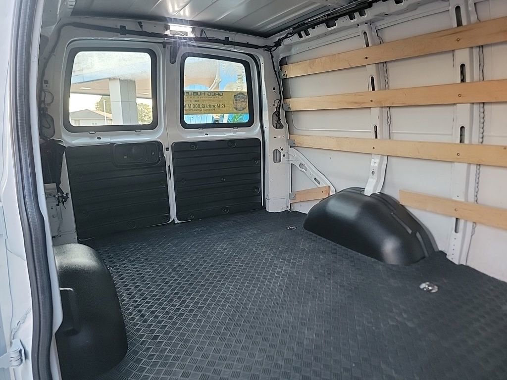 2023 Gmc Savana Cargo 2500 photo 26