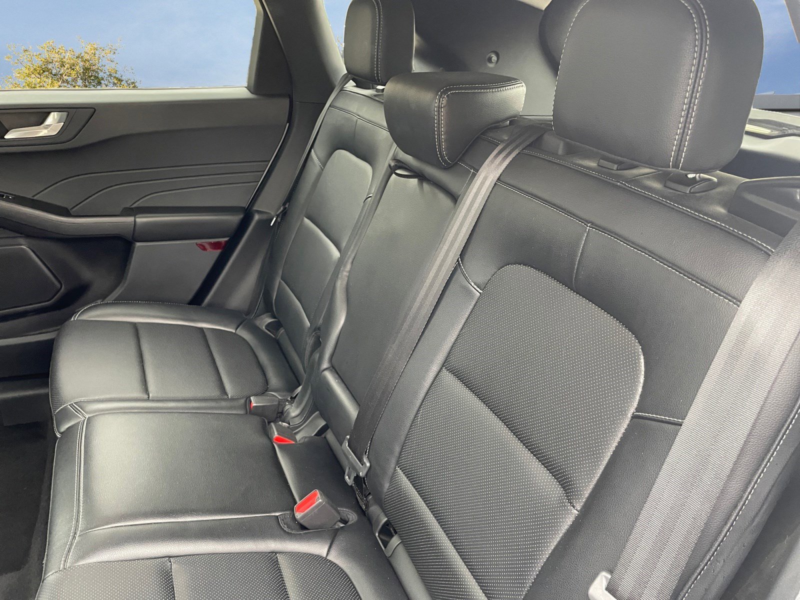 2022 Ford Escape SEL photo 11