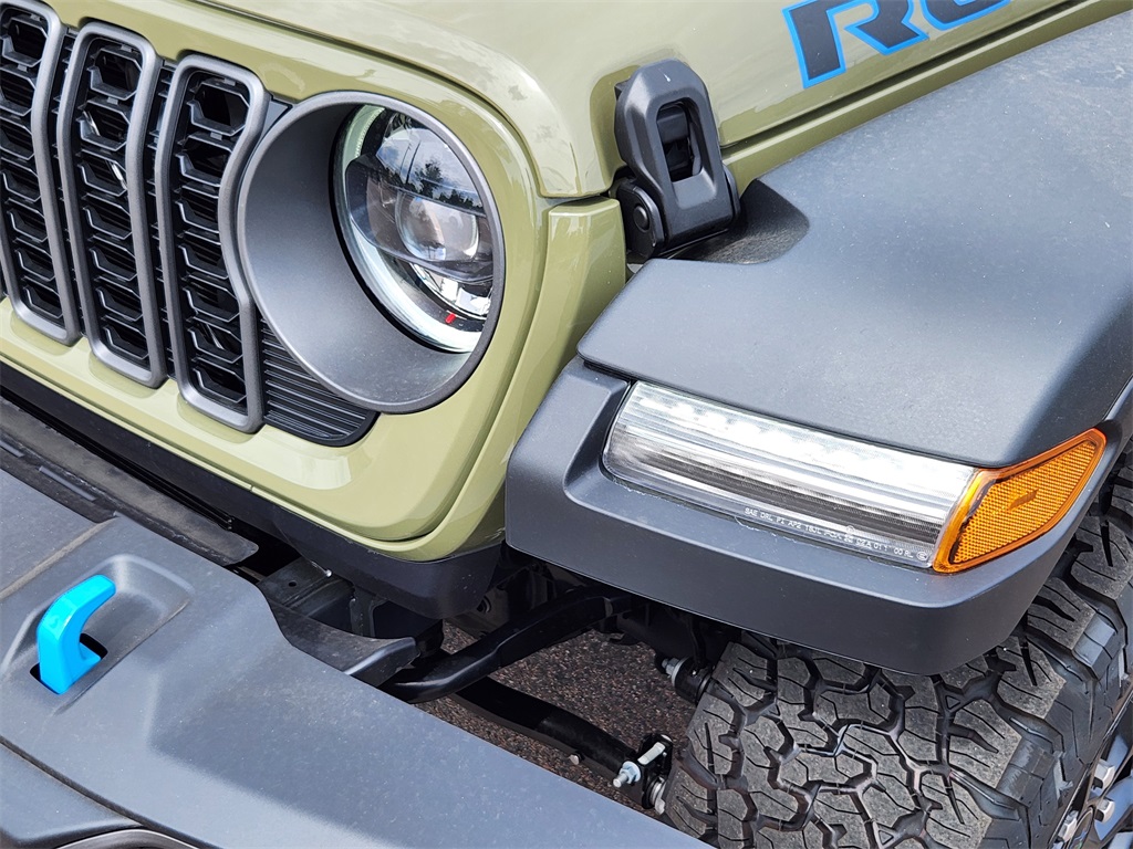 2025 Jeep Wrangler Rubicon 4xe photo 5