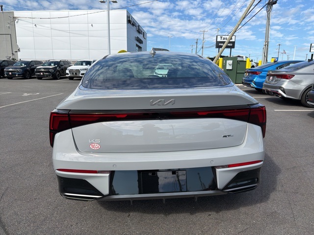 2026 Kia K5 GT-Line photo 4