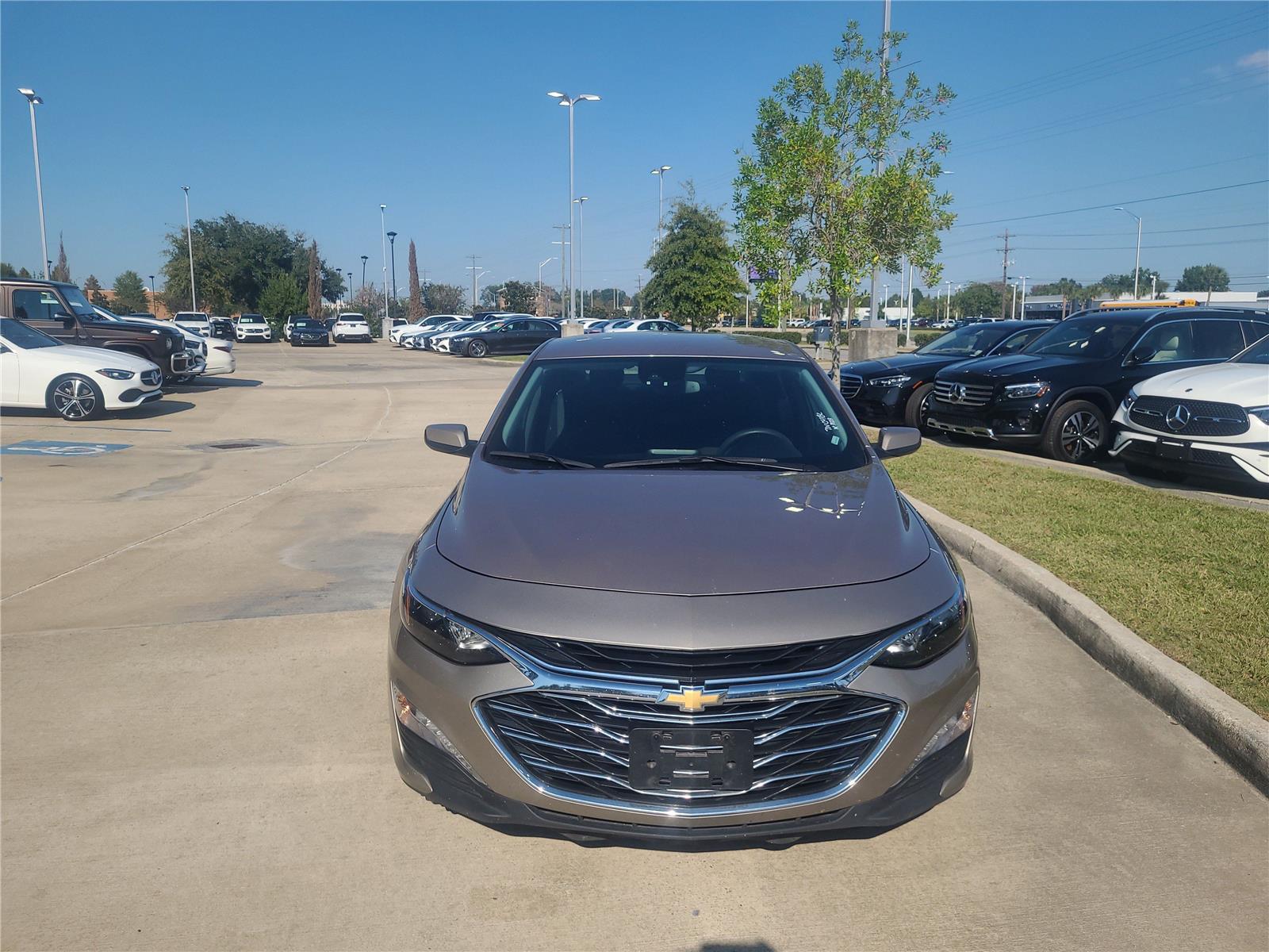 2024 Chevrolet Malibu 1LT photo 3