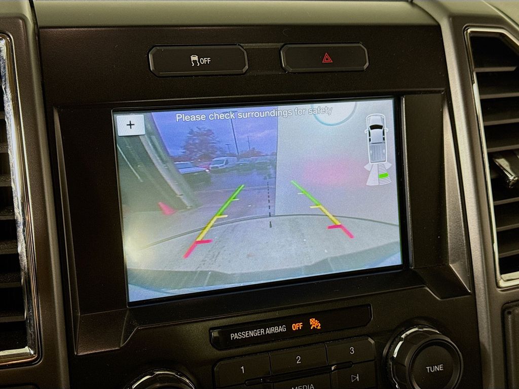 2016 Ford F-150 XLT photo 4