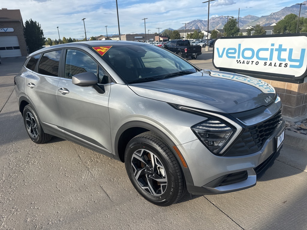 2024 Kia Sportage LX's photo
