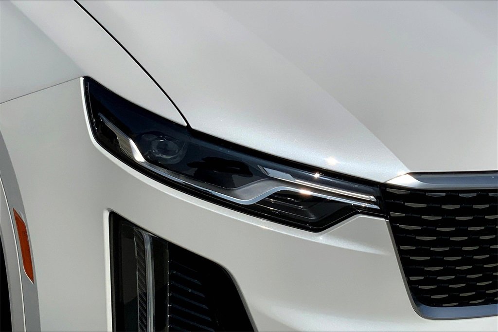 2025 Cadillac XT6 Luxury photo 14