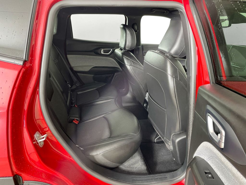 2024 Jeep Compass Latitude photo 21
