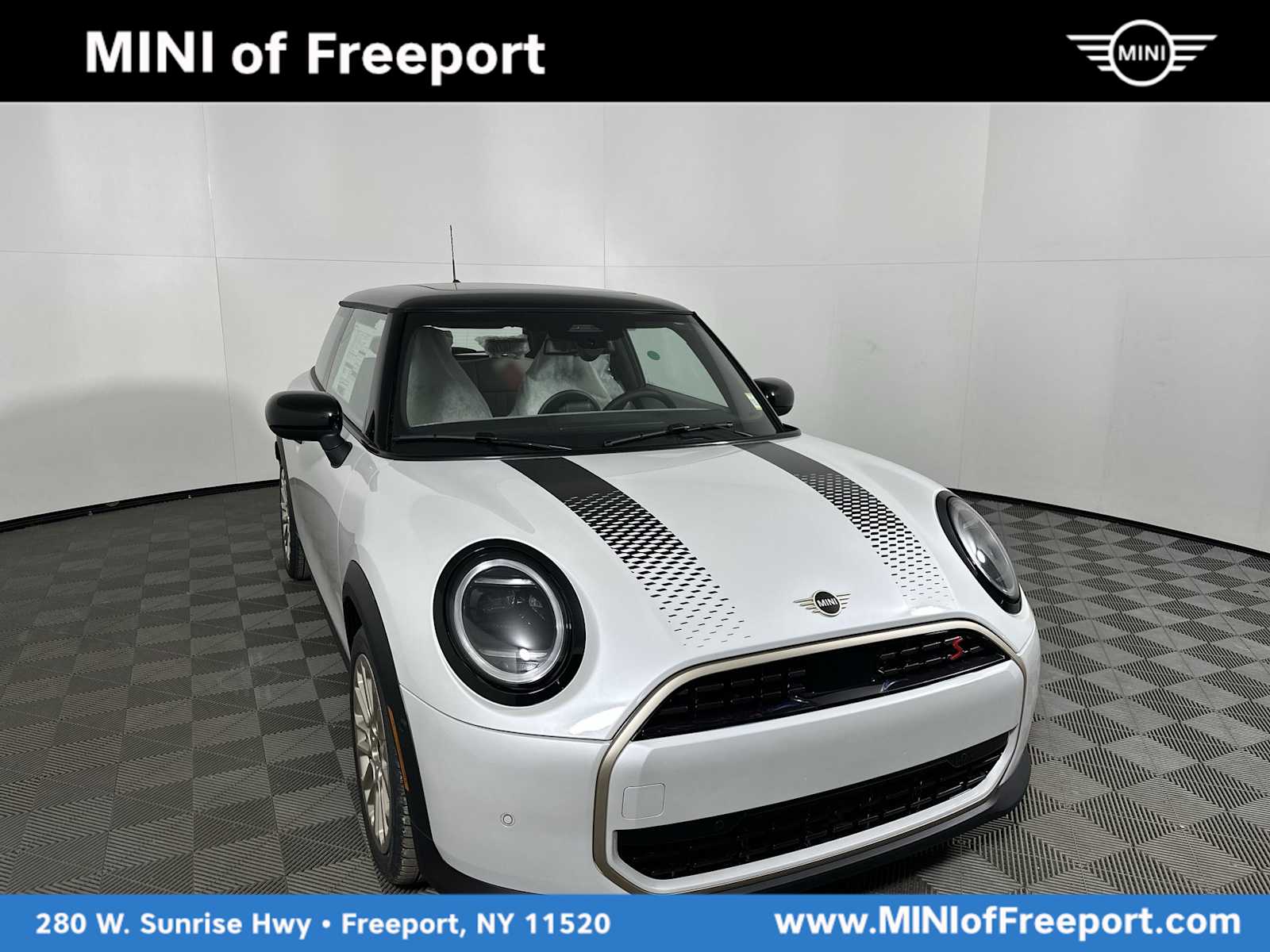 2026 MINI Hardtop 2 Door S's photo