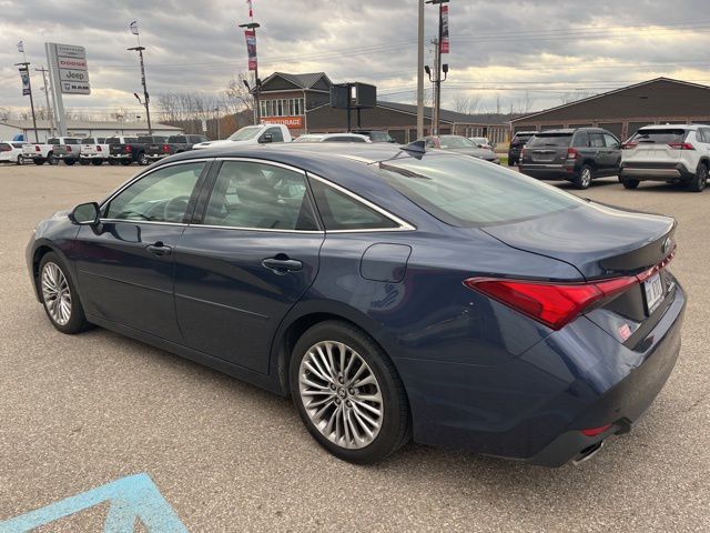 2019 Toyota Avalon Limited photo 4