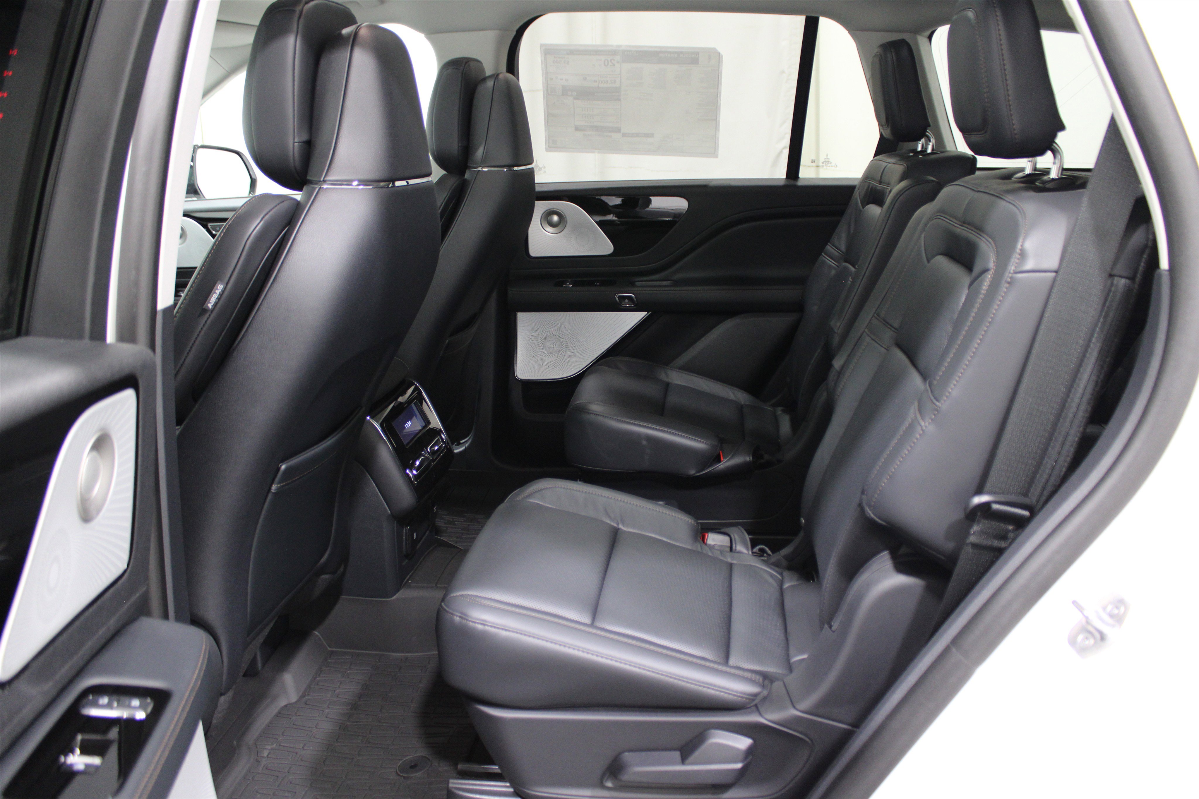 2025 Lincoln Aviator Reserve photo 14