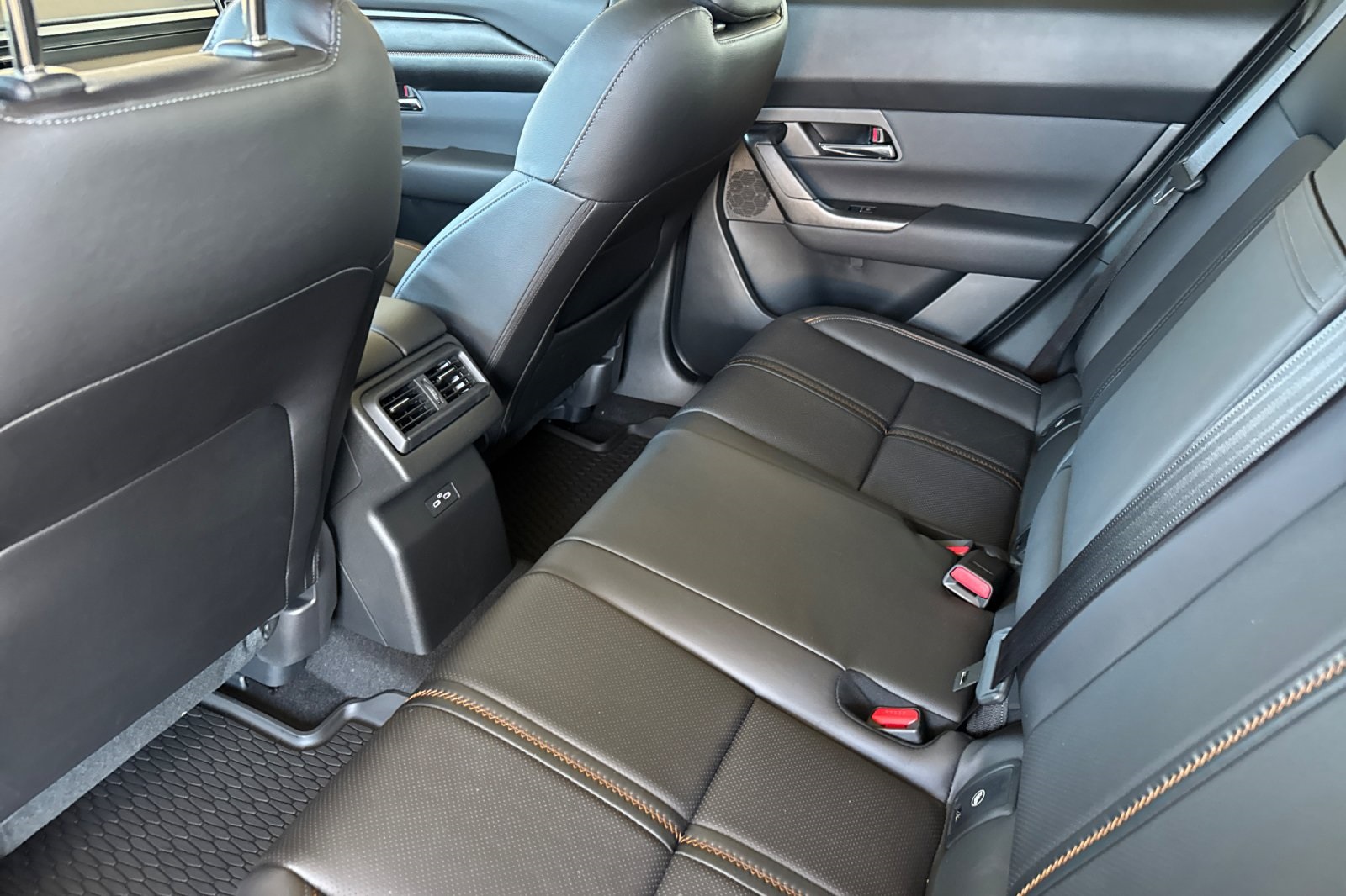 2025 Mazda CX-50 Premium Plus photo 10