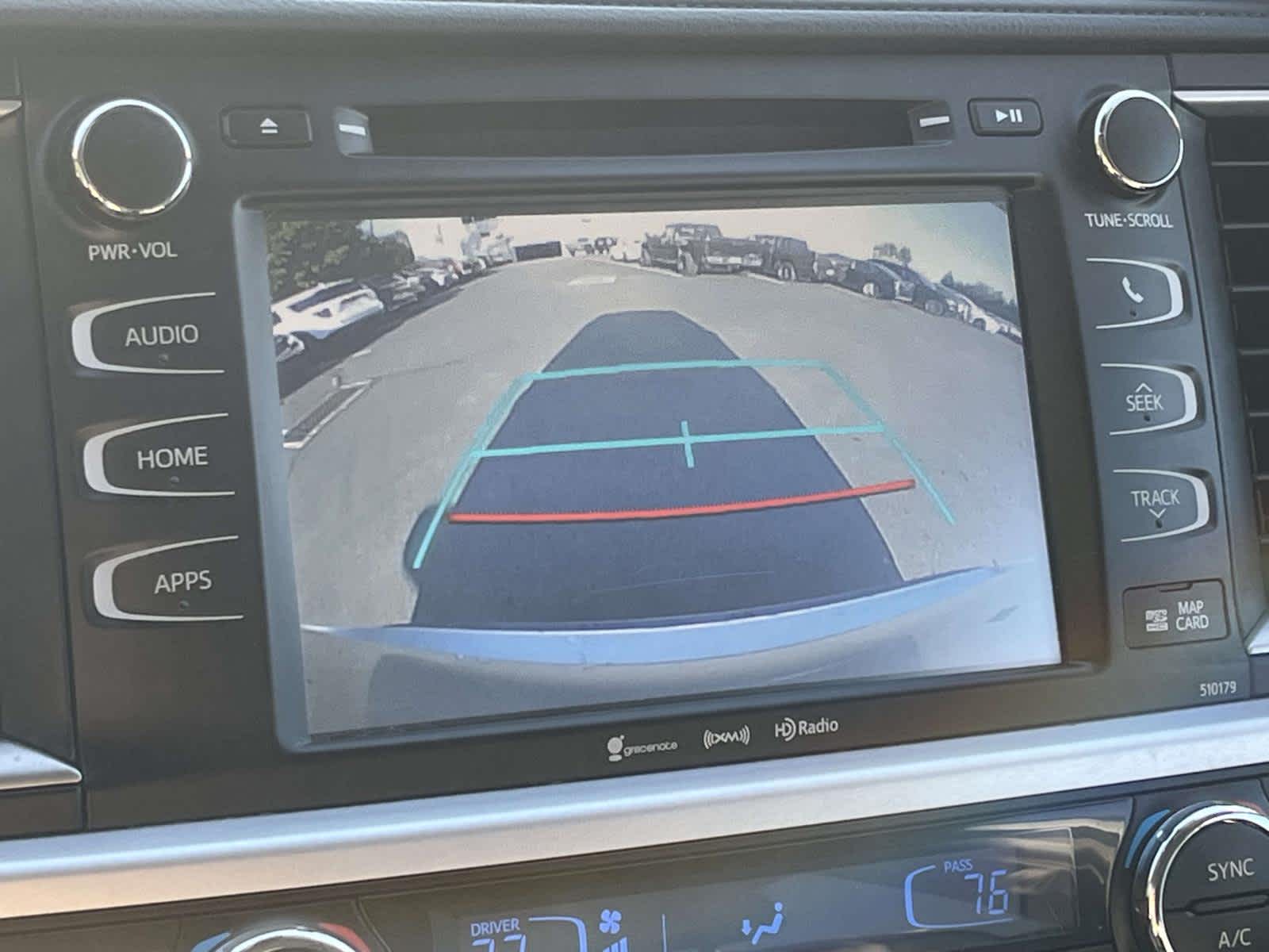 2018 Toyota Highlander SE photo 28