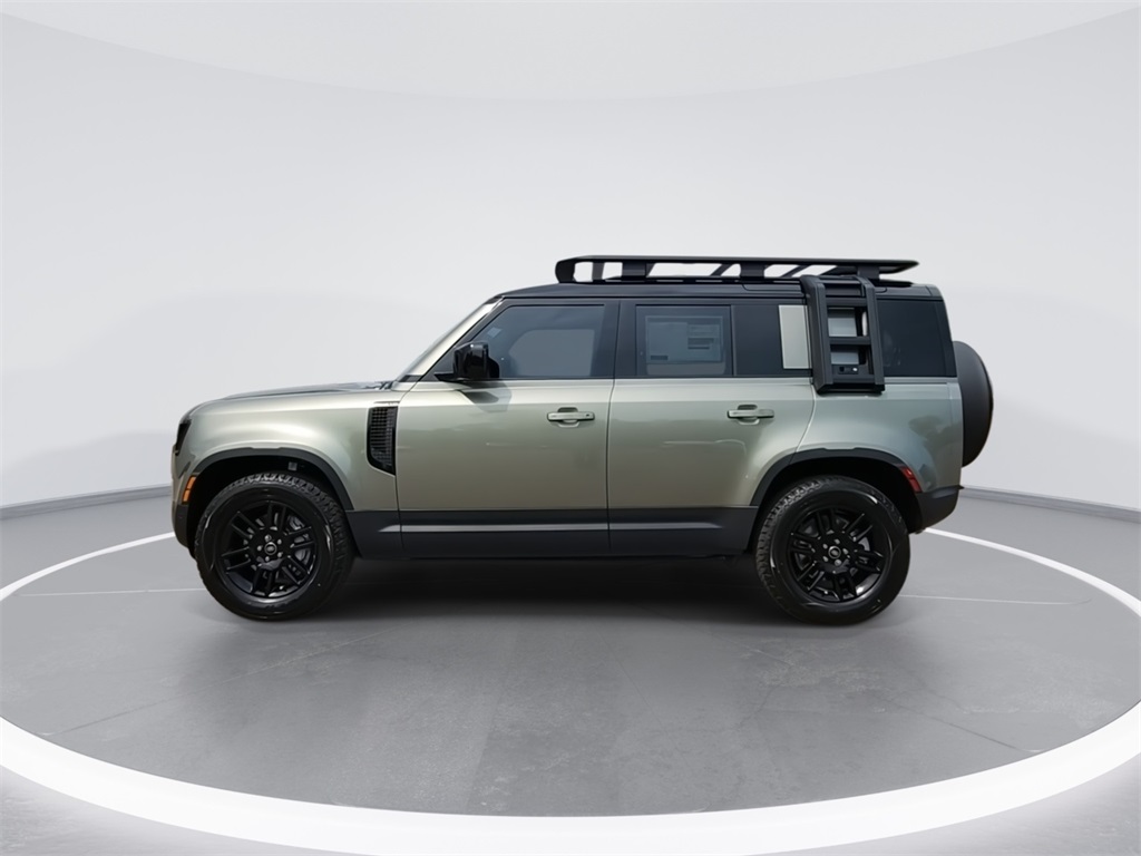 2025 Land Rover Defender 110 S photo 2