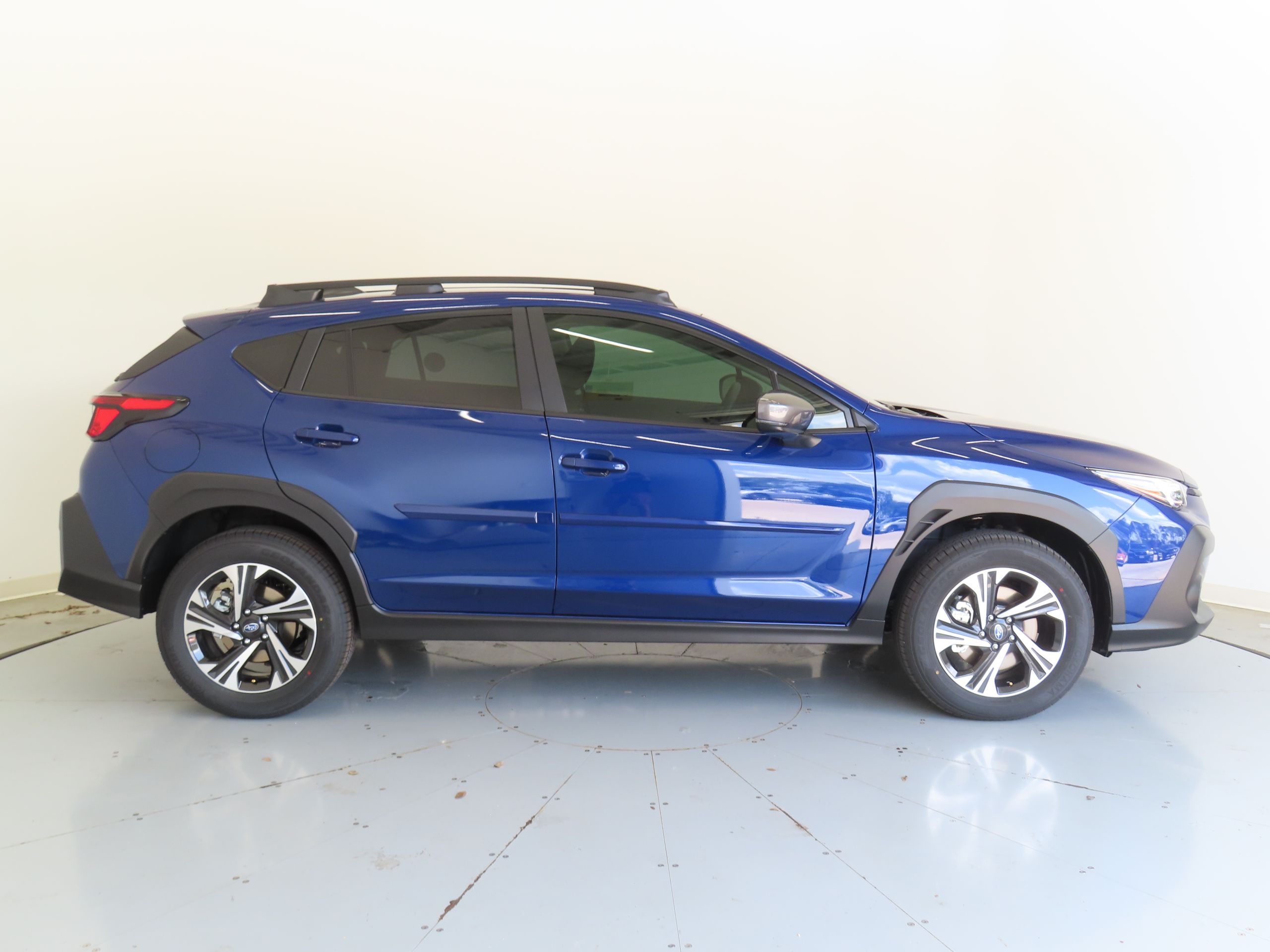 2025 Subaru Crosstrek Premium photo 2