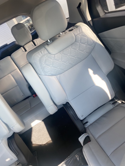 2025 Ford Explorer Platinum photo 33
