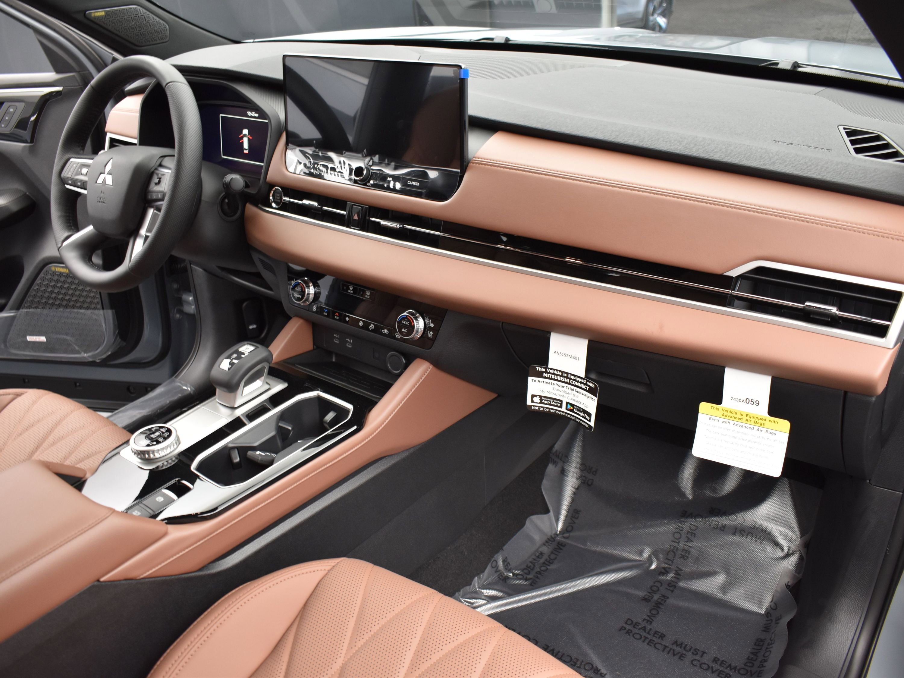 2025 Mitsubishi Outlander SEL photo 4