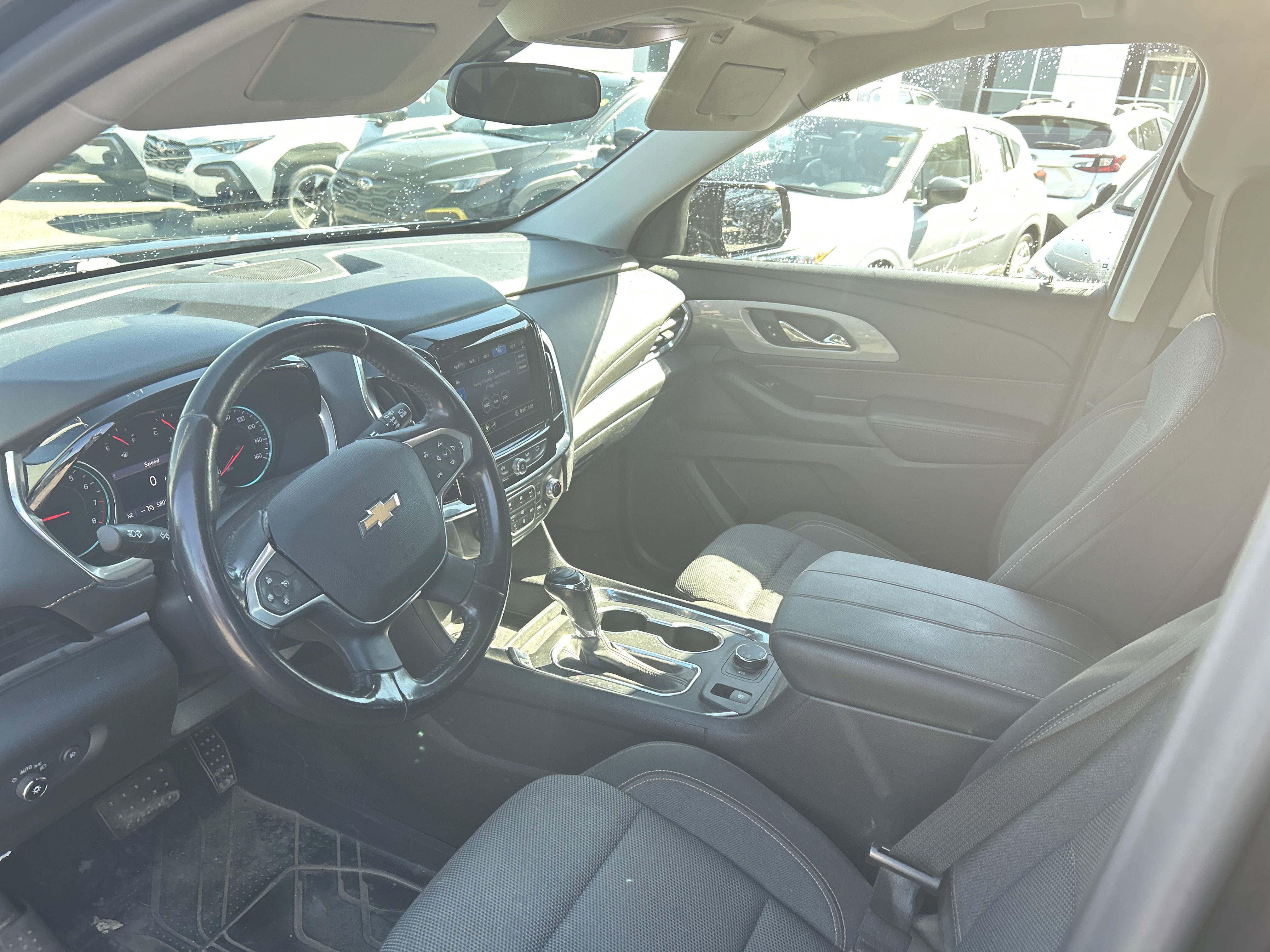 2020 Chevrolet Traverse Cloth photo 2