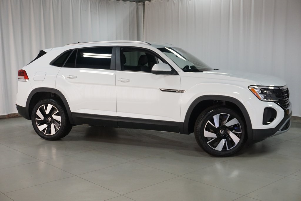 2025 Volkswagen Atlas Cross Sport SE Technology photo 4